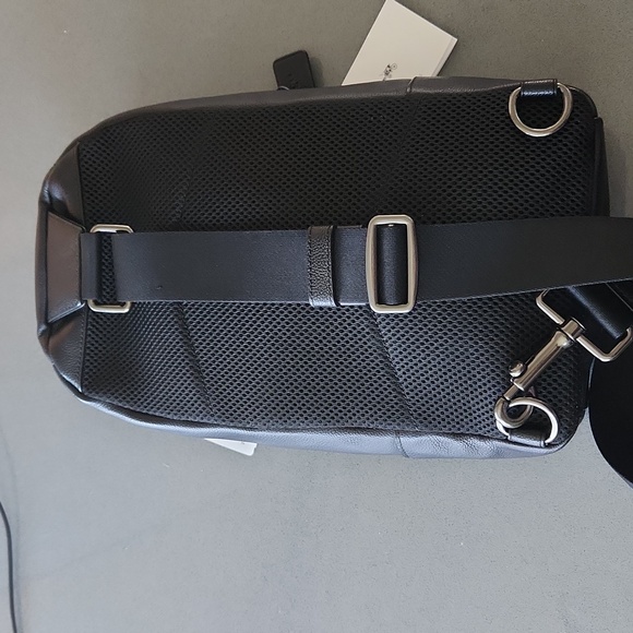 Coach Houston Navy Black Sling Backpack Leather Unisex Varsity Stripe Unisex NWT - Picture 14 of 17